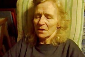 Гейлер Оралфик в гостиной